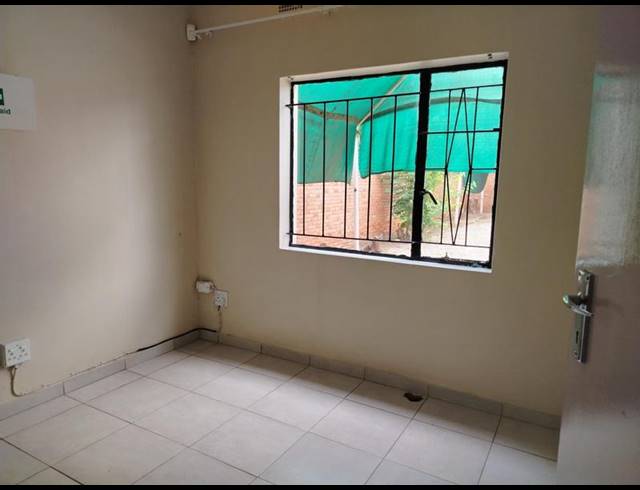 OFFICE PROPERTY TO RENT IN CAPRICORN